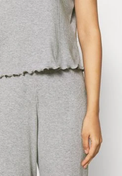 Anna Field SET - Pijama - Dark Grey, Mujer 13 Anna Field SET - Pijama - Dark Grey, Mujer -LuxeTrend Ventas 05413e1536b24660bf30f89d25e0fddf