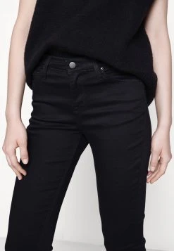 Anna Field Vaqueros Slim Fit - Black Denim, Mujer -LuxeTrend Ventas 06e63bc7825a4cd293d115f420208e8e