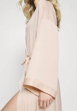 Anna Field Albornoz - Nude, Mujer -LuxeTrend Ventas 21331582b2584fb885864cd8a003a196