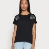 Anna Field MANDALA DITSY FLOWER SHOULDER TEE - Camiseta Estampada - Black, Mujer -LuxeTrend Ventas 33c0bcd6e71c48aba205ec76d0c35c59