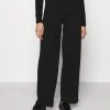Anna Field BELTED FLARED LEG PANTS - Pantalones - Black, Mujer -LuxeTrend Ventas 3e26cc315cf54dbdaa19f6828f6cffe5