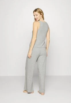 Anna Field RIB 3 PIECE PYJAMA - Pijama - Light Grey, Mujer -LuxeTrend Ventas 3f987f9e1047441bbc3bc01ad06f0fd2