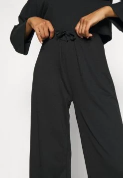 Anna Field WIDE FIT JOGGERS - Pantalones Deportivos - Black, Mujer -LuxeTrend Ventas 40dde0bee002473297f6577f3d102a27