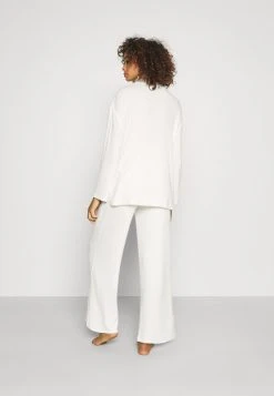 Anna Field SET - Pijama - Off-white, Mujer -LuxeTrend Ventas 7e58375663f24a7ba2ef9267c974499c