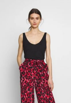 Anna Field Top - Black, Mujer