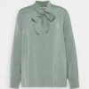 Anna Field Pussy Bow Blouse - Blusa - Green, Mujer 1 Anna Field Pussy Bow Blouse - Blusa - Green, Mujer -LuxeTrend Ventas a77407d68a924ff9ba199a0511ac6ffd