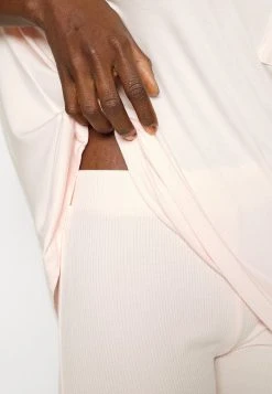 Anna Field Cycling Short Pyjama - Pijama - Pink, Mujer -LuxeTrend Ventas bd818e52ec2e4017868879965ab4a9d4