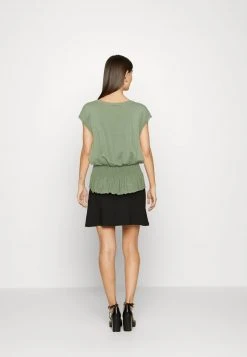 Anna Field Camiseta Básica - Light Green, Mujer -LuxeTrend Ventas c8fd2e14ab5d4a80bc95fe34e56e7538