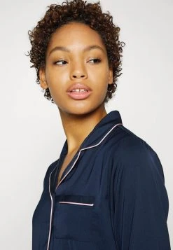 Anna Field AMANDA LONG SLEEVE SHORT SET - Pijama - Dark Blue, Mujer -LuxeTrend Ventas d0c424c67eae486c8b274bf06540f70d