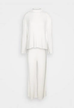 Anna Field SET - Pijama - Off-white, Mujer -LuxeTrend Ventas e45f87d6cb1a4112bd176ed2eaf369b2